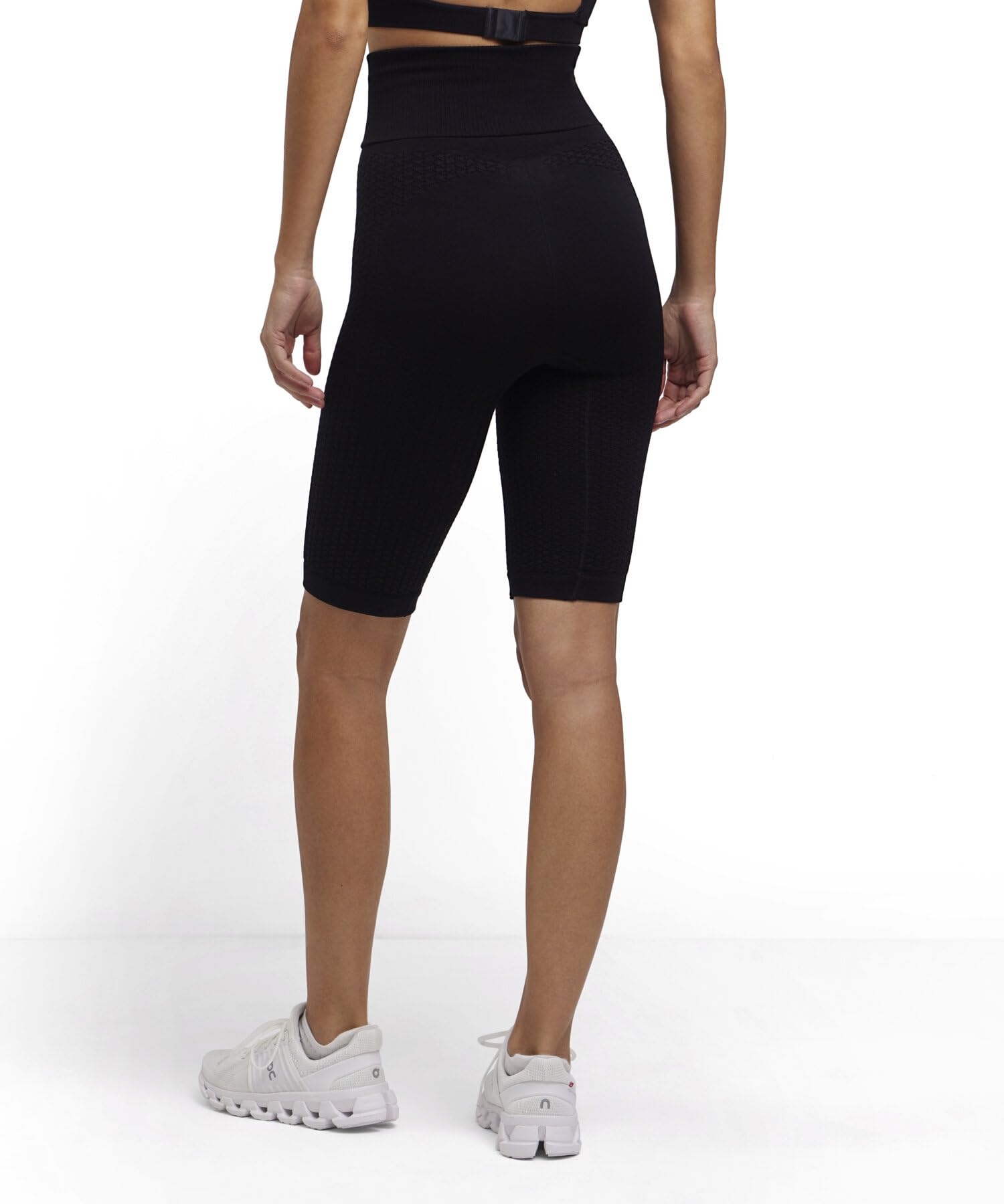 falke-cellulite-light-short-sporthose-kurz-schwarz-damen image 2