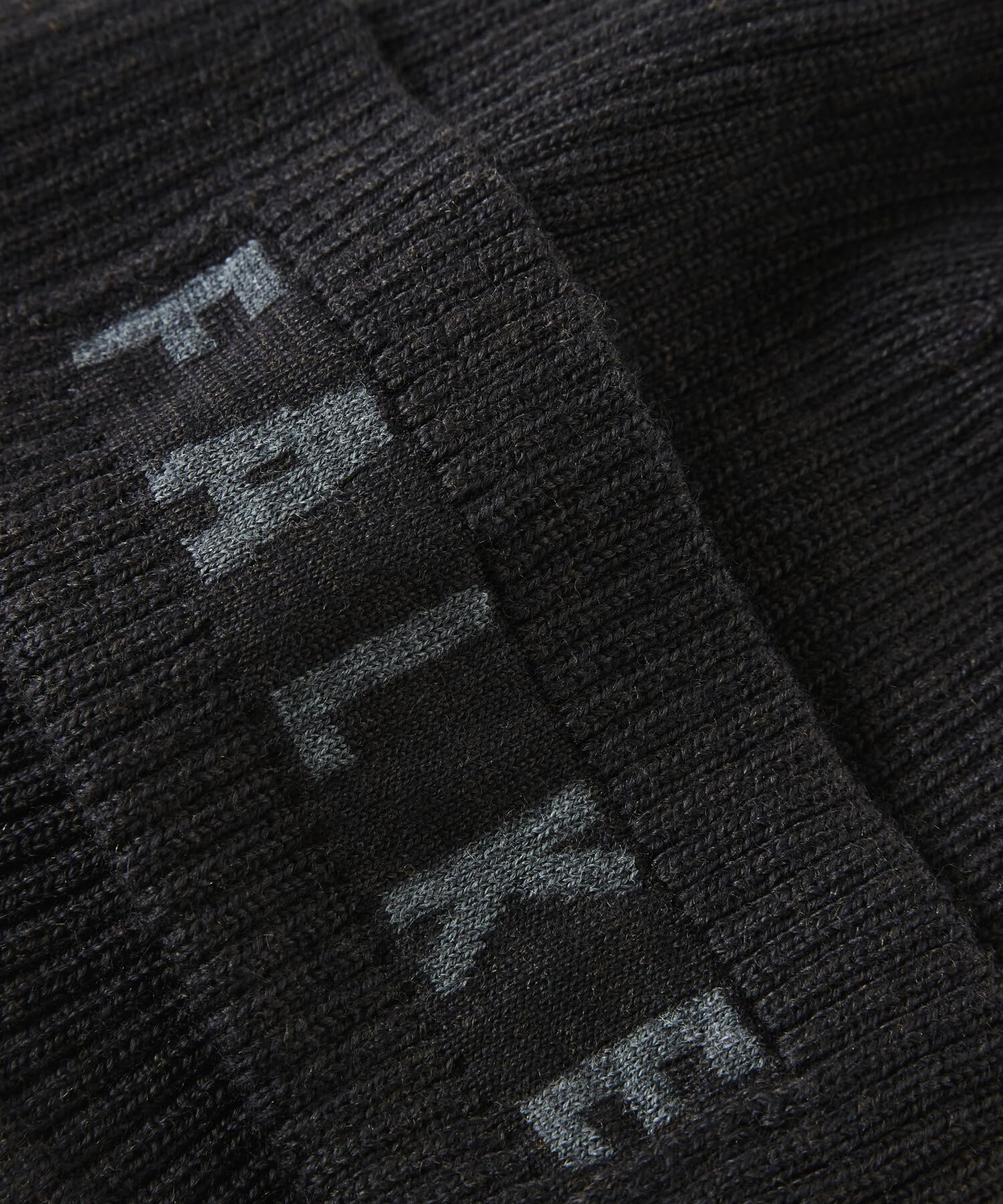 falke-keep-warm-m-tze-braun-merinowolle-umschlag image 3